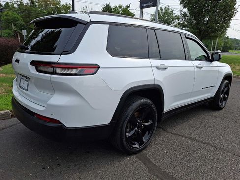Used 2023 Jeep Grand Cherokee L Laredo AWD/4WD image 6