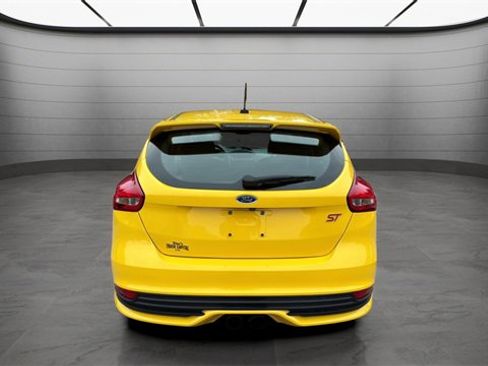 Used 2018 Ford Focus ST image 8