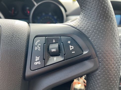 Used 2016 Chevrolet Cruze LT image 16