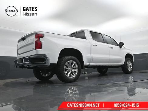 Used 2021 Chevrolet Silverado 1500 LTZ AWD/4WD image 37