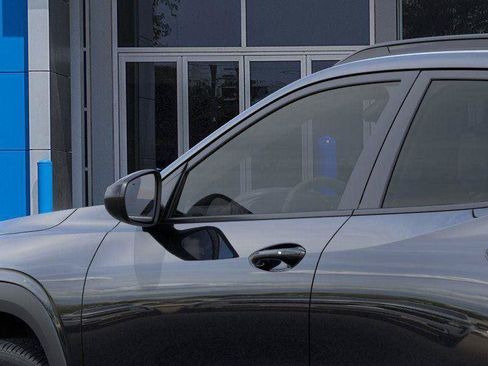 New 2026 Chevrolet Trax RS w/ Sunroof Package FWD image 12