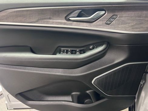 New 2026 Jeep Grand Cherokee Limited AWD/4WD image 4
