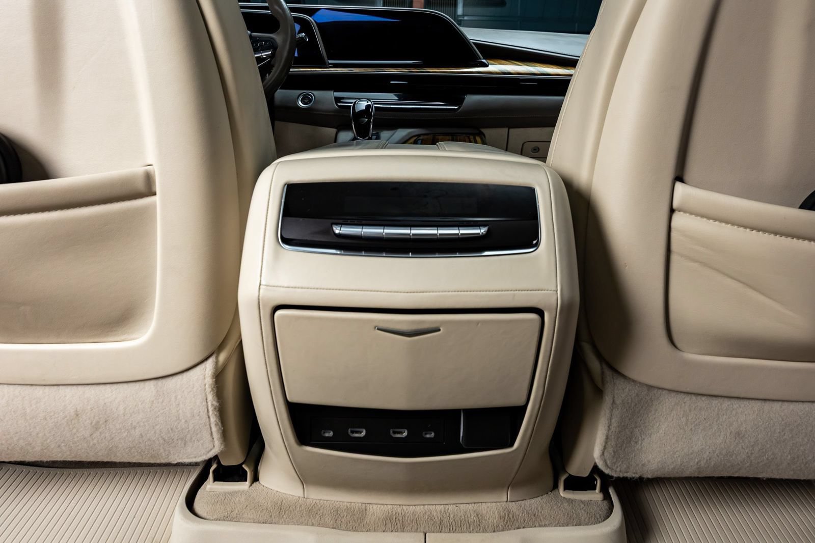 Used 2022 Cadillac Escalade Sport Platinum AWD/4WD image 31