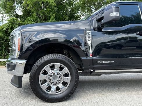 Used 2023 Ford F250 Lariat w/ Lariat Ultimate Package AWD/4WD image 5