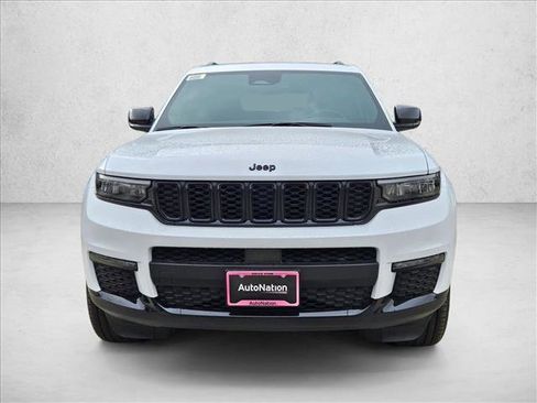 New 2025 Jeep Grand Cherokee L Limited image 6