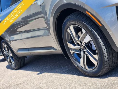 Certified 2024 Kia Sorento SX Prestige AWD/4WD image 8