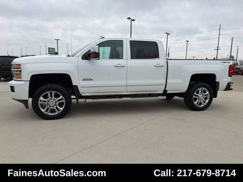Used 2016 Chevrolet Silverado 2500 High Country w/ Duramax Plus Package image 7
