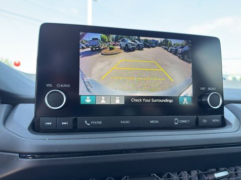 Certified 2025 Honda Accord SE image 19