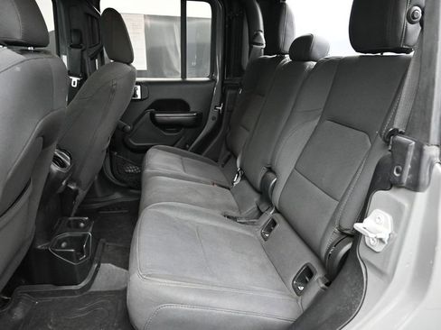 Used 2021 Jeep Gladiator Sport AWD/4WD image 29