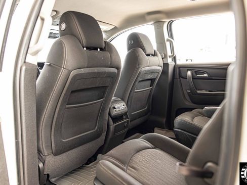 Used 2013 Chevrolet Traverse LT image 31