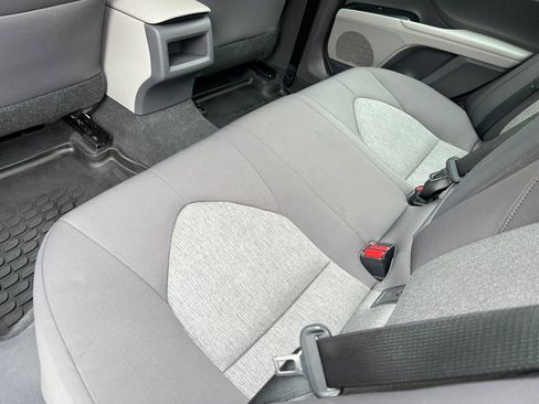 Used 2020 Toyota Camry LE image 17