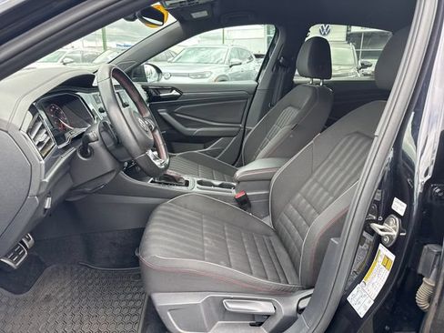 Used 2019 Volkswagen Jetta GLI FWD image 15