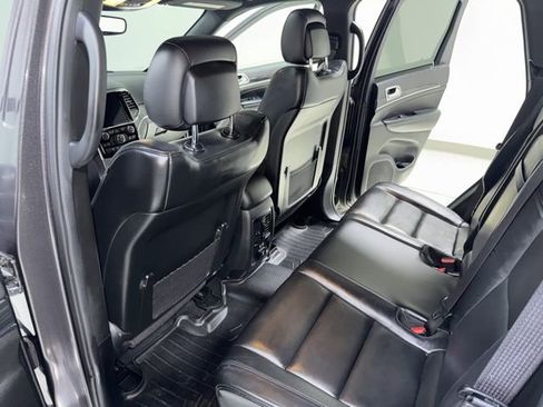 Used 2019 Jeep Grand Cherokee Limited w/ Trailer Tow Group IV image 27