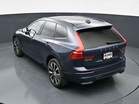 Used 2025 Volvo XC60 B5 Plus AWD/4WD image 32