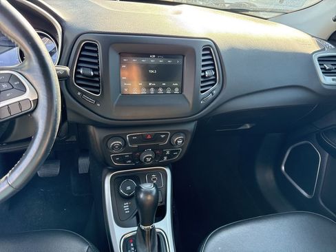 Used 2020 Jeep Compass Latitude w/ Cold Weather Group image 12