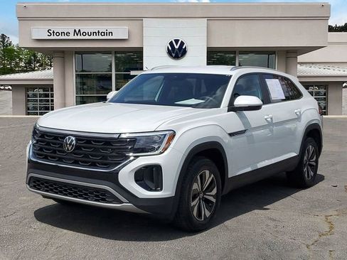Certified 2025 Volkswagen Atlas Cross Sport SE FWD image 1