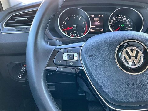Used 2019 Volkswagen Tiguan SE image 14