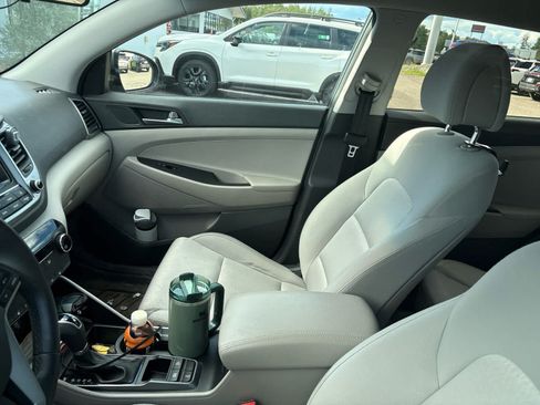 Used 2017 Hyundai Tucson Sport AWD/4WD image 3