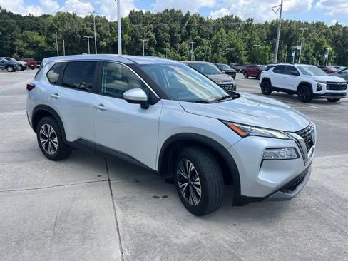 Used 2023 Nissan Rogue SV FWD image 9