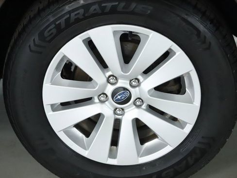 Used 2019 Subaru Outback 2.5i Premium image 40