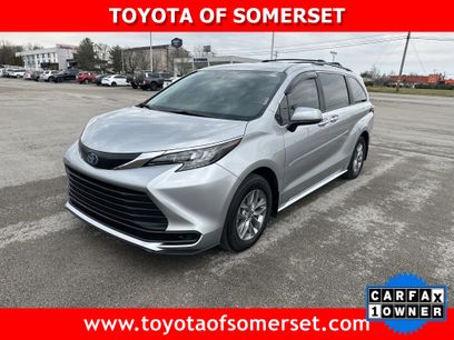Used 2025 Toyota Sienna LE