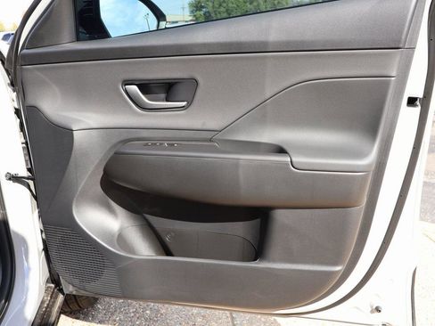 New 2026 Hyundai Kona SEL Premium image 9