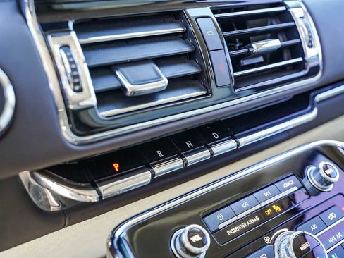 Used 2021 Lincoln Navigator L Black Label w/ Special Edition Package image 17