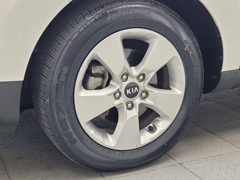 Used 2017 Kia Soul FWD image 31