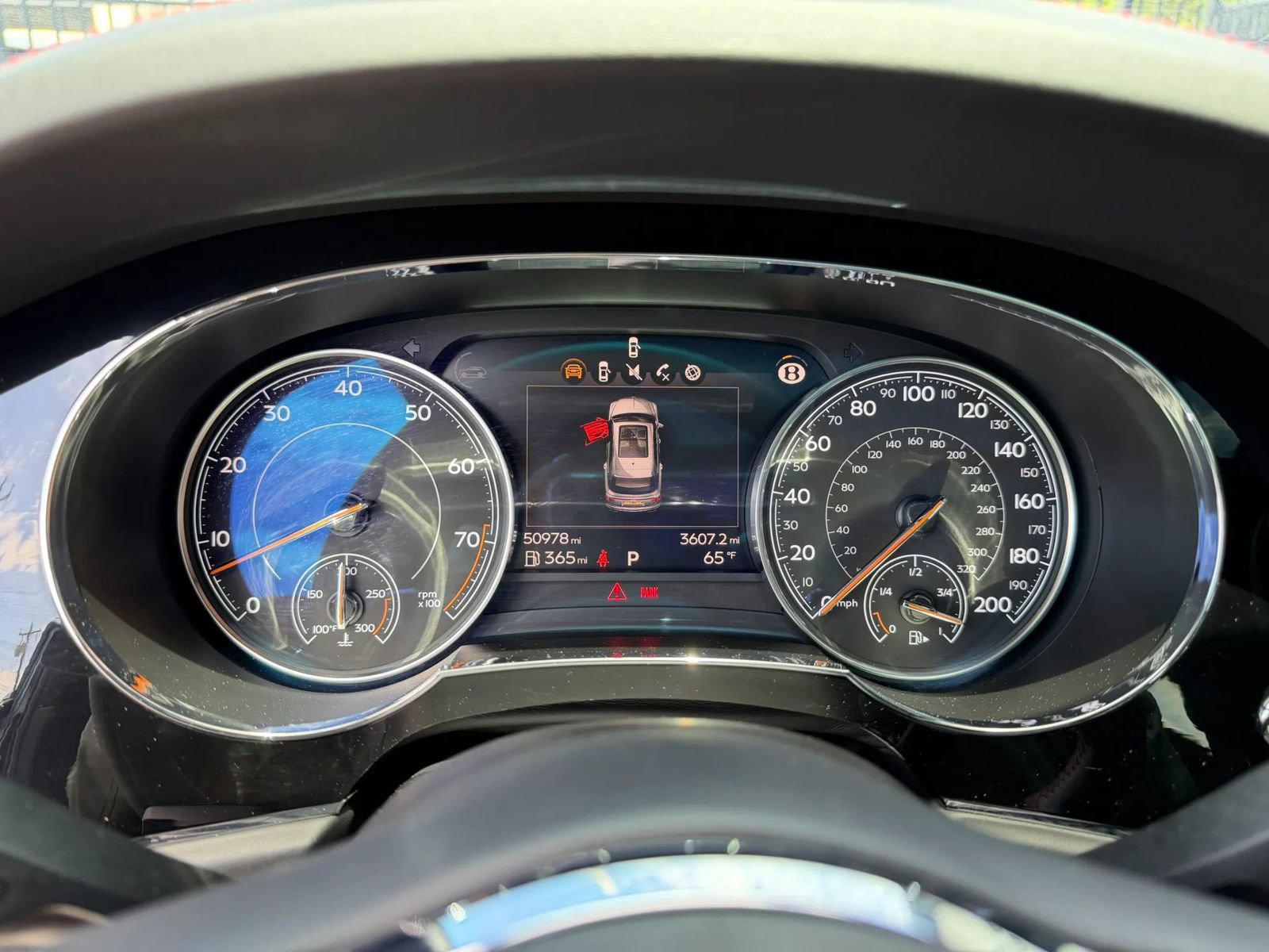 Used 2020 Bentley Bentayga AWD/4WD image 37