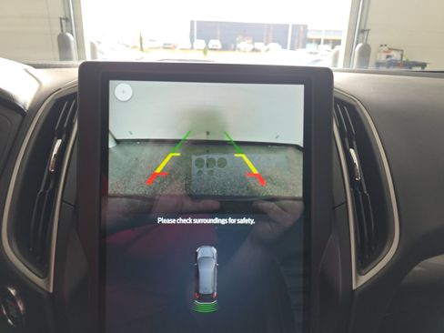 Used 2024 Ford Edge SEL image 43