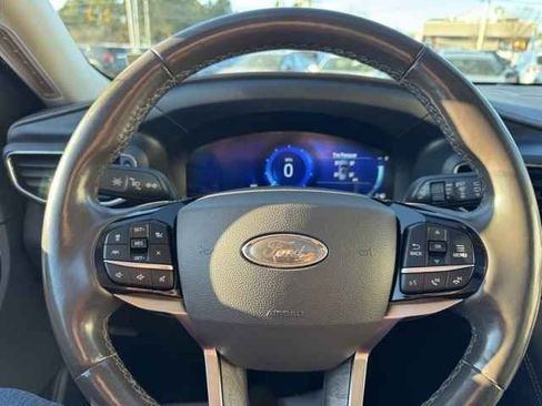 Used 2022 Ford Explorer Platinum w/ Equipment Group 601A image 17