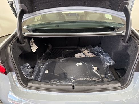 New 2025 BMW 330i Sedan w/ M Sport Package image 33