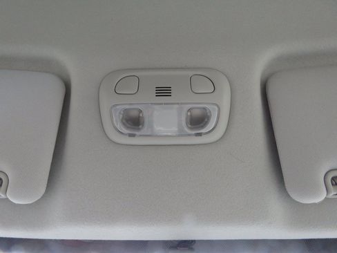 Used 2015 Subaru Crosstrek 2.0i Premium image 26