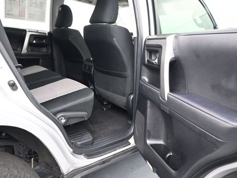 Used 2024 Toyota 4Runner SR5 AWD/4WD image 11