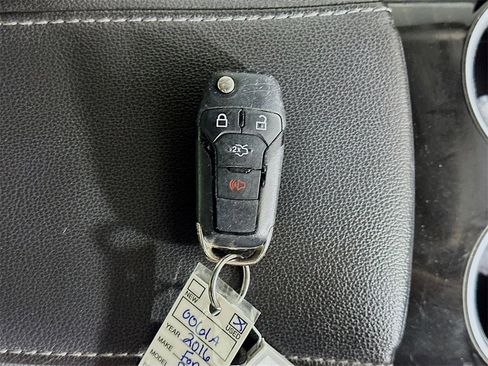 Used 2016 Ford Fusion SE image 33