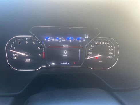 Used 2021 GMC Yukon SLE image 19