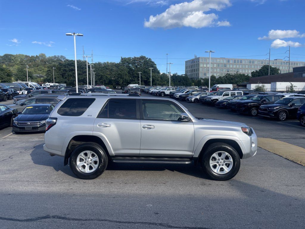 Used 2024 Toyota 4Runner SR5 Premium w/ Moonroof Package AWD/4WD image 7
