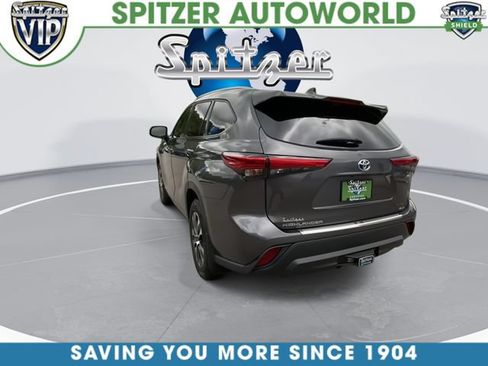 Used 2022 Toyota Highlander XLE AWD/4WD image 7