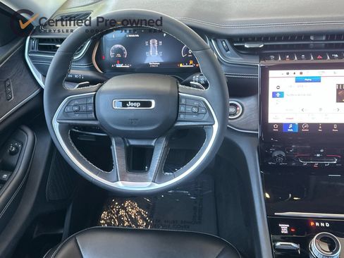 Used 2023 Jeep Grand Cherokee Limited AWD/4WD image 15