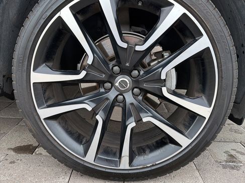 Used 2023 Volvo XC60 B5 Ultimate image 8