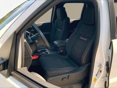 Used 2022 Nissan Frontier PRO-4X image 15