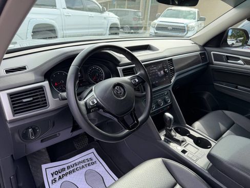 Used 2019 Volkswagen Atlas SE w/ Towing Package FWD image 12