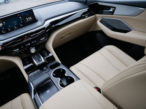 Used 2024 Acura MDX image 11