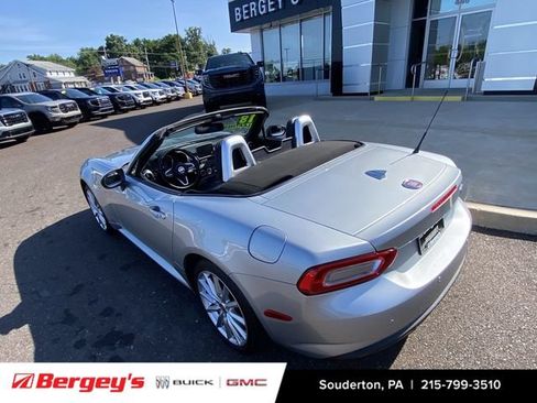 Used 2018 FIAT 124 Spider Lusso w/ Convenience Group RWD image 28