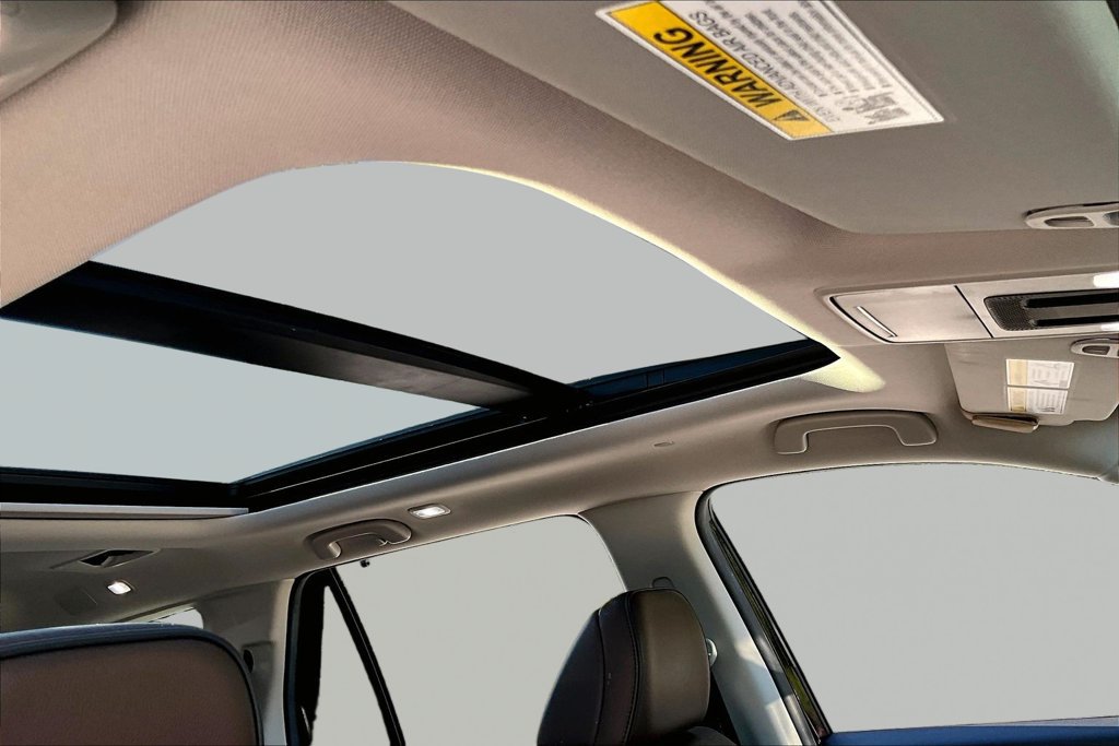 Used 2025 Honda Pilot Elite image 19