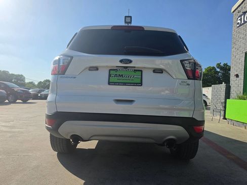 Used 2018 Ford Escape SE w/ SE Sync 3 Package AWD/4WD image 15