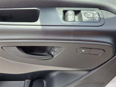 Used 2024 Mercedes-Benz Sprinter 2500 image 12