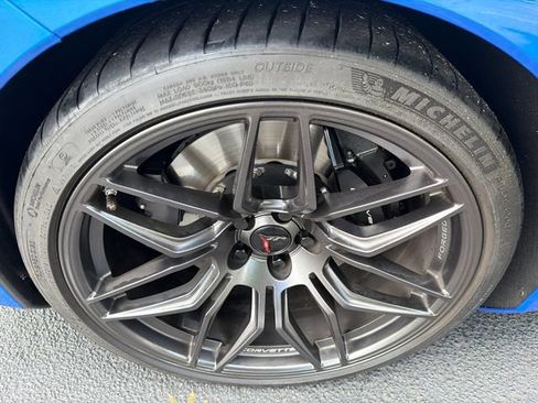 Used 2024 Chevrolet Corvette Z06 RWD image 16