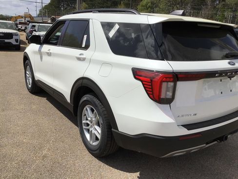 New 2026 Ford Explorer Active image 9