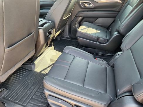 Used 2022 Chevrolet Tahoe RST w/ Sport Performance Package AWD/4WD image 32